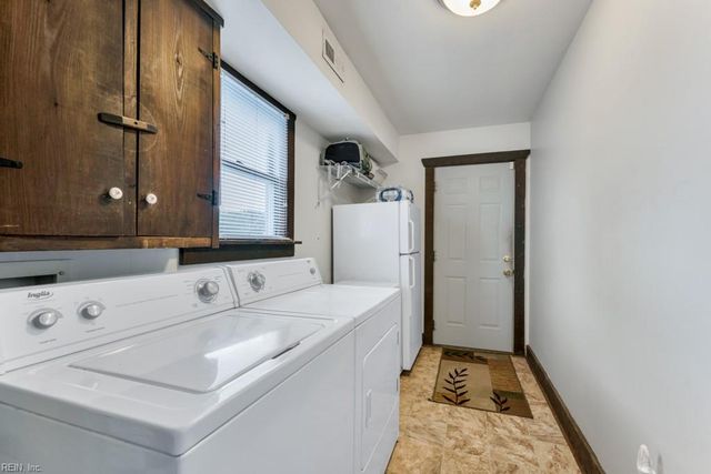 14 Quinn ST, Hampton, VA 23669