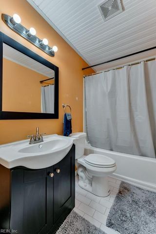 14 Quinn ST, Hampton, VA 23669