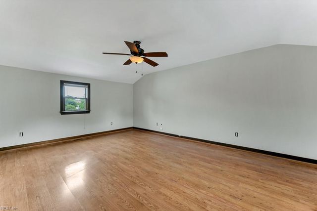 14 Quinn ST, Hampton, VA 23669