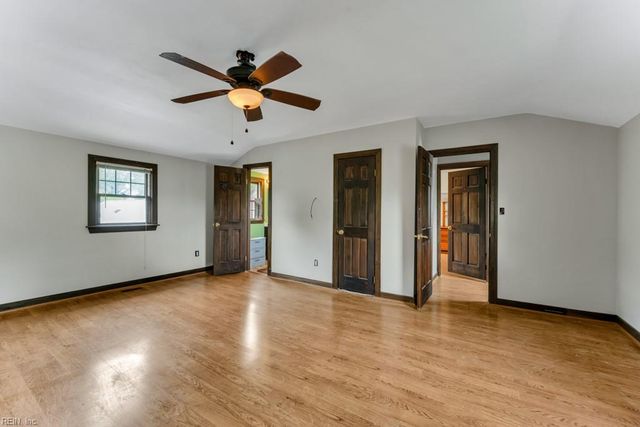 14 Quinn ST, Hampton, VA 23669