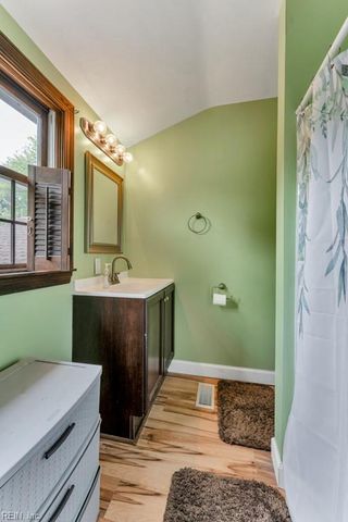 14 Quinn ST, Hampton, VA 23669