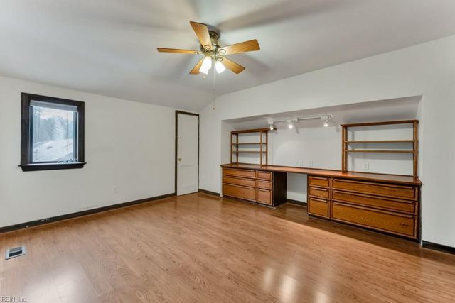 14 Quinn ST, Hampton, VA 23669