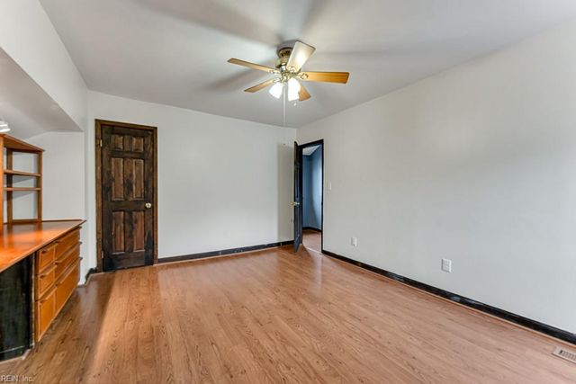 14 Quinn ST, Hampton, VA 23669