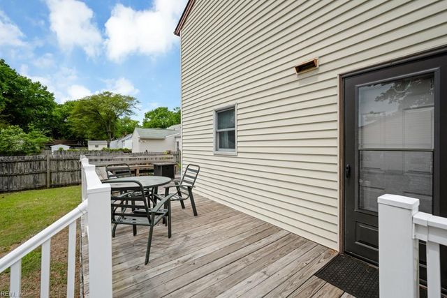 14 Quinn ST, Hampton, VA 23669