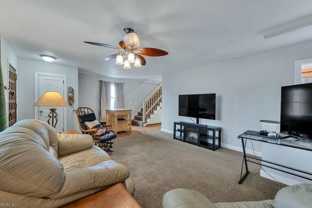 14 Quinn ST, Hampton, VA 23669
