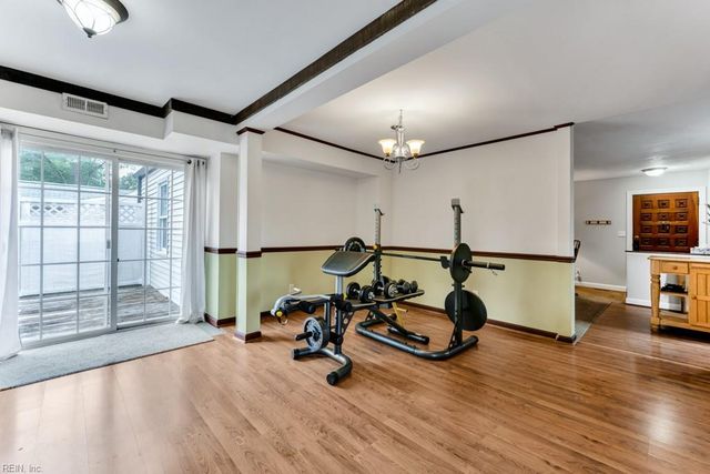 14 Quinn ST, Hampton, VA 23669