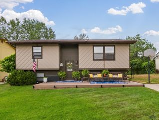 3309 HALL, Rapid City, SD 57702