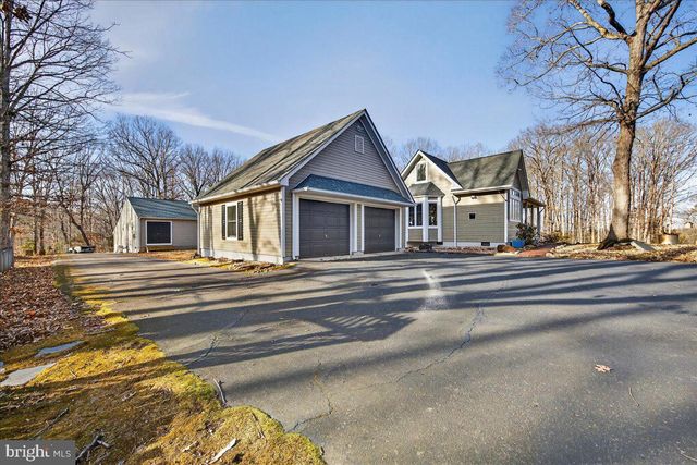 980 WALTONS STORE RD, Louisa, VA 23093