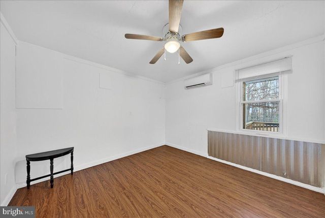 980 WALTONS STORE RD, Louisa, VA 23093