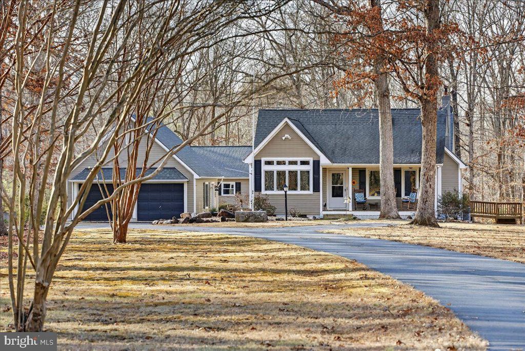 980 WALTONS STORE RD, Louisa, VA 23093