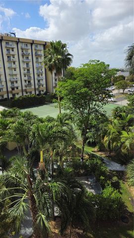 4550 NW 9th St 505E, Miami, FL 33126