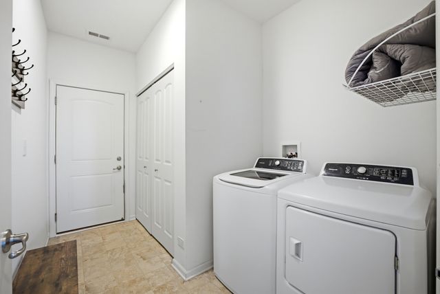 1838 Southern Circle 1838, Pingree Grove, IL 60140