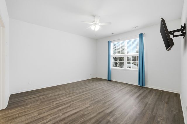 1838 Southern Circle 1838, Pingree Grove, IL 60140