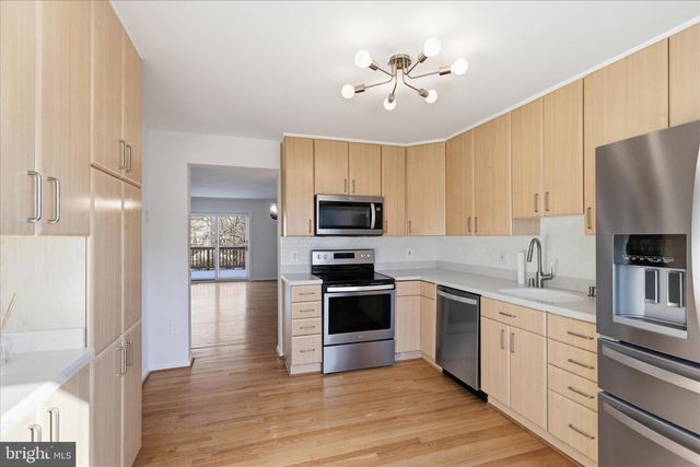 508 DAKOTA DR, Herndon, VA 20170