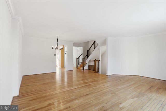 508 DAKOTA DR, Herndon, VA 20170