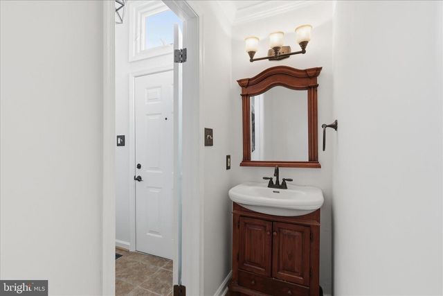 508 DAKOTA DR, Herndon, VA 20170