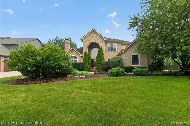 1822 Lexington Drive, Troy, MI 48084