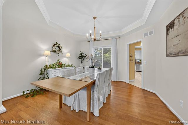 1822 Lexington Drive, Troy, MI 48084