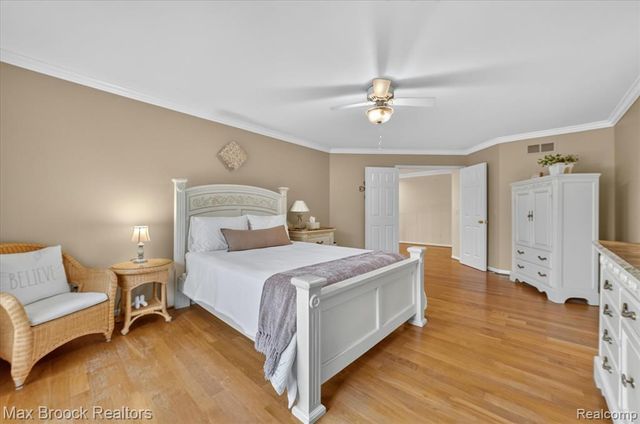 1822 Lexington Drive, Troy, MI 48084