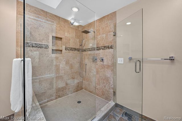 1822 Lexington Drive, Troy, MI 48084