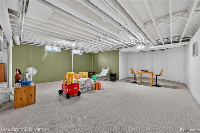 1822 Lexington Drive, Troy, MI 48084