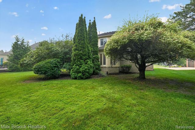 1822 Lexington Drive, Troy, MI 48084