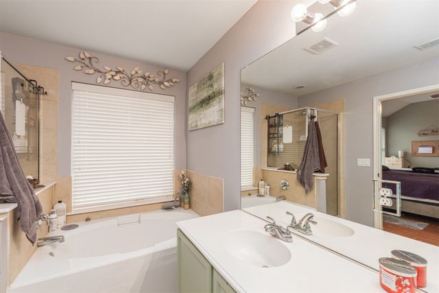106 Coyote Run, Waxahachie, TX 75165