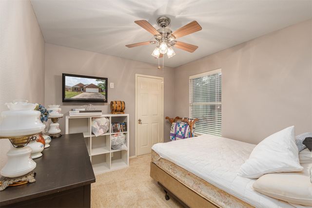 106 Coyote Run, Waxahachie, TX 75165