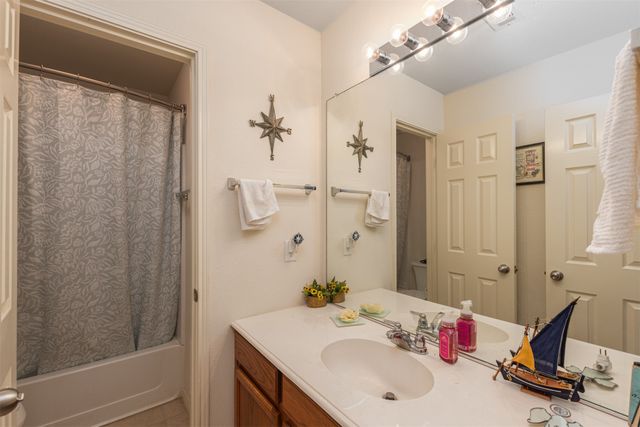 106 Coyote Run, Waxahachie, TX 75165