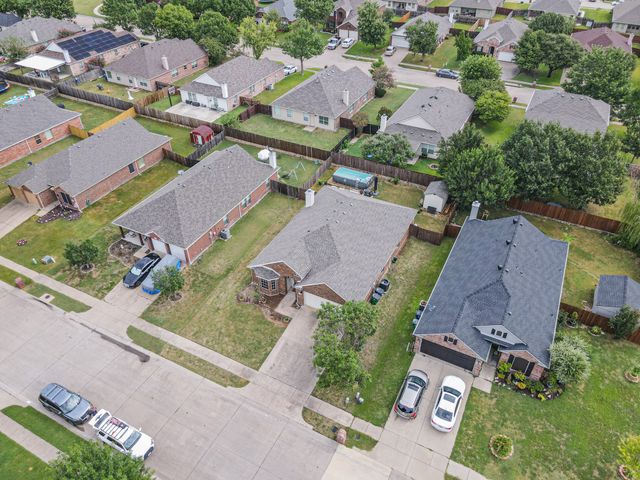 106 Coyote Run, Waxahachie, TX 75165