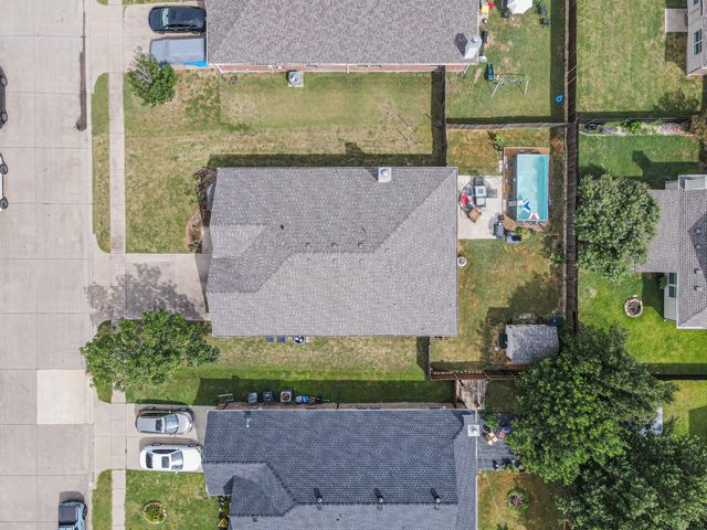 106 Coyote Run, Waxahachie, TX 75165