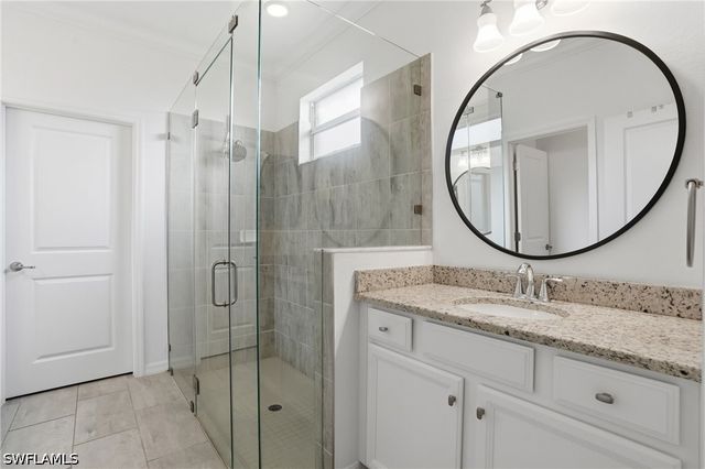 2062 Tamarron LN, Naples, FL 34120