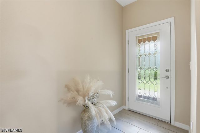 2062 Tamarron LN, Naples, FL 34120