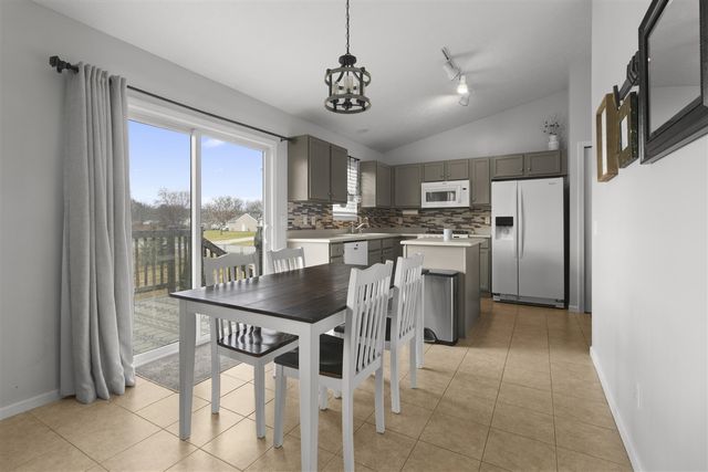 2830 Arctic Avenue, Kalamazoo, MI 49004