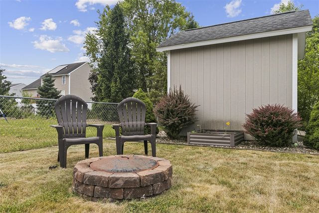 2830 Arctic Avenue, Kalamazoo, MI 49004