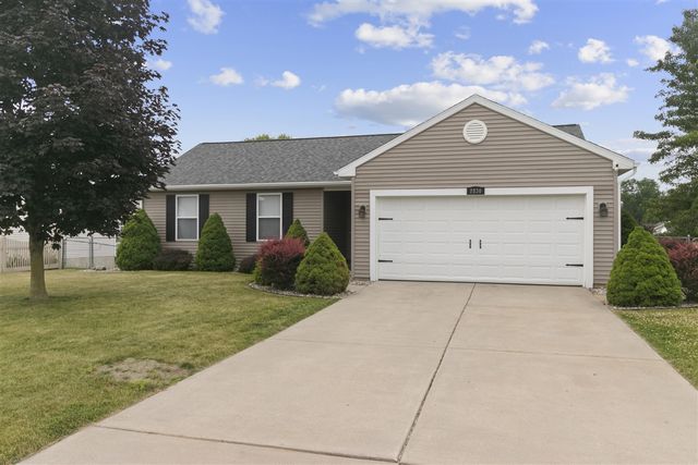 2830 Arctic Avenue, Kalamazoo, MI 49004