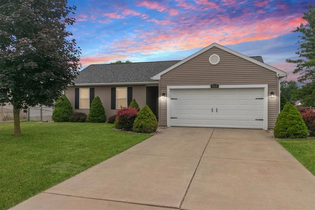 2830 Arctic Avenue, Kalamazoo, MI 49004