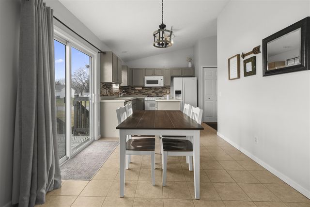 2830 Arctic Avenue, Kalamazoo, MI 49004