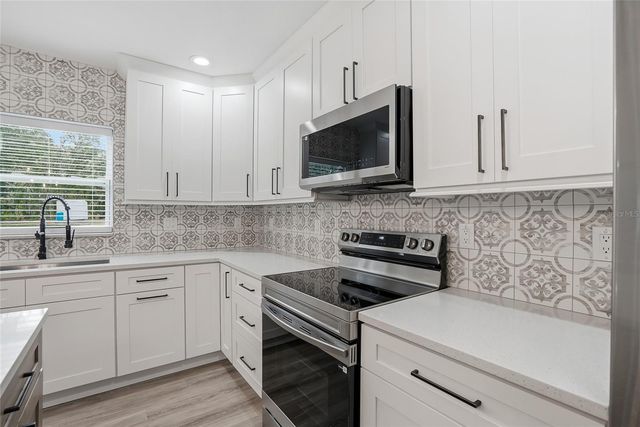 31848 HEDGEROW DRIVE, Wesley Chapel, FL 33543