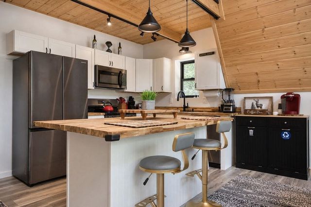 83 Chipmunk Lane, Tamworth, NH 03817