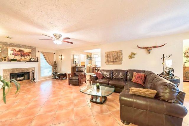 6710 S Mallard Drive, Fulshear, TX 77441