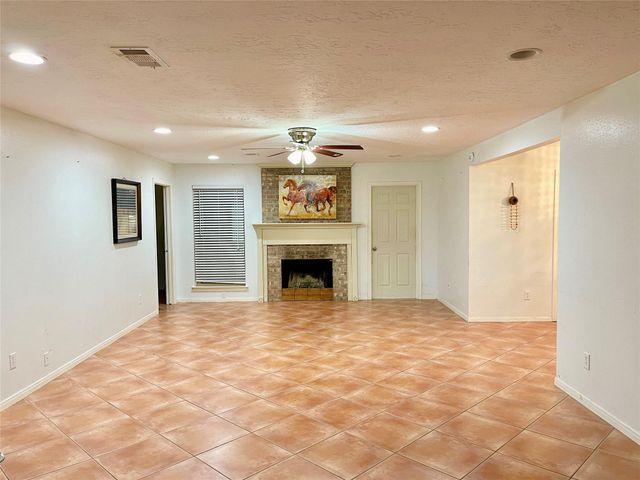 6710 S Mallard Drive, Fulshear, TX 77441