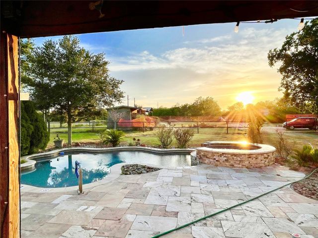 6710 S Mallard Drive, Fulshear, TX 77441