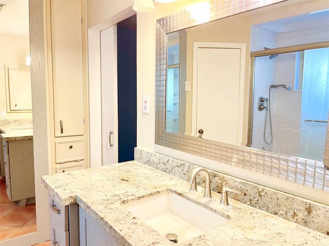 6710 S Mallard Drive, Fulshear, TX 77441