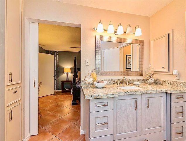 6710 S Mallard Drive, Fulshear, TX 77441