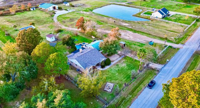 6710 S Mallard Drive, Fulshear, TX 77441