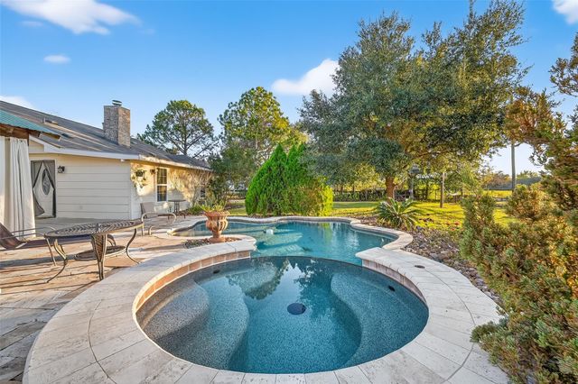 6710 S Mallard Drive, Fulshear, TX 77441