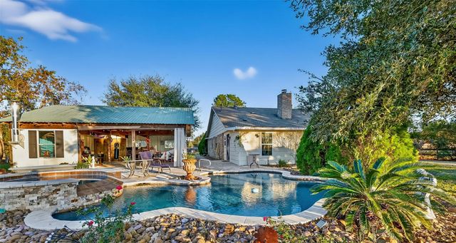 6710 S Mallard Drive, Fulshear, TX 77441