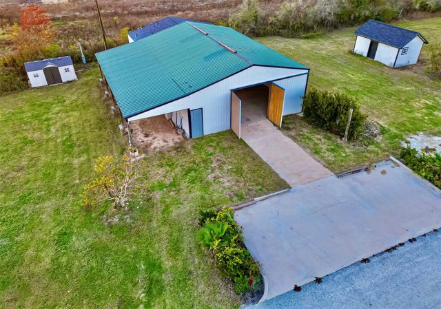 6710 S Mallard Drive, Fulshear, TX 77441