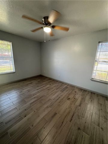 3914 Wagner Lee Dr, Corpus Christi, TX 78418